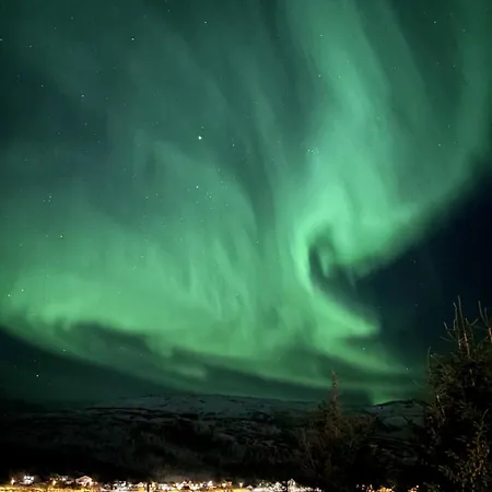 Big With Free Parking *